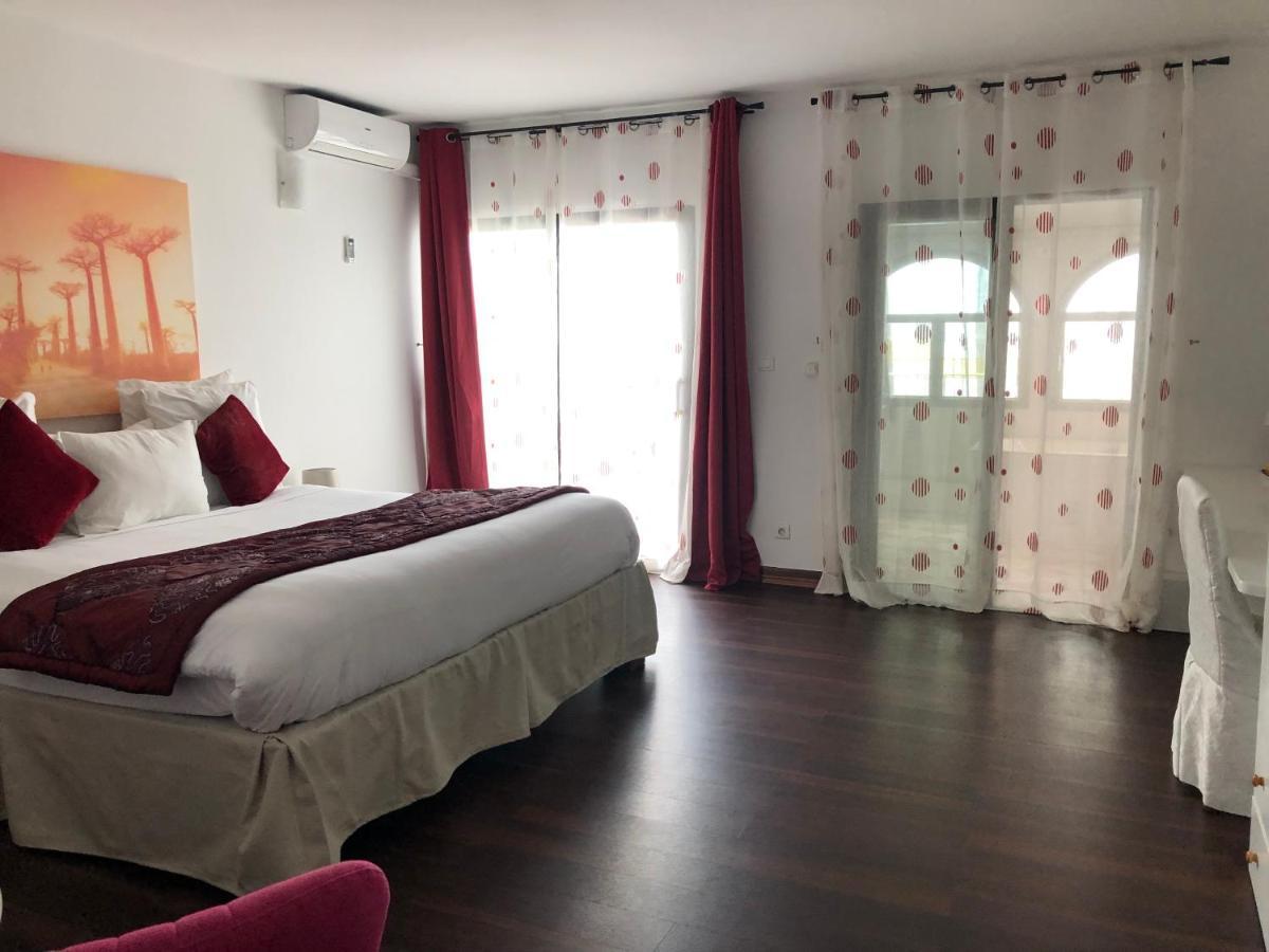 Residence Hoteliere Oceane Libreville Buitenkant foto