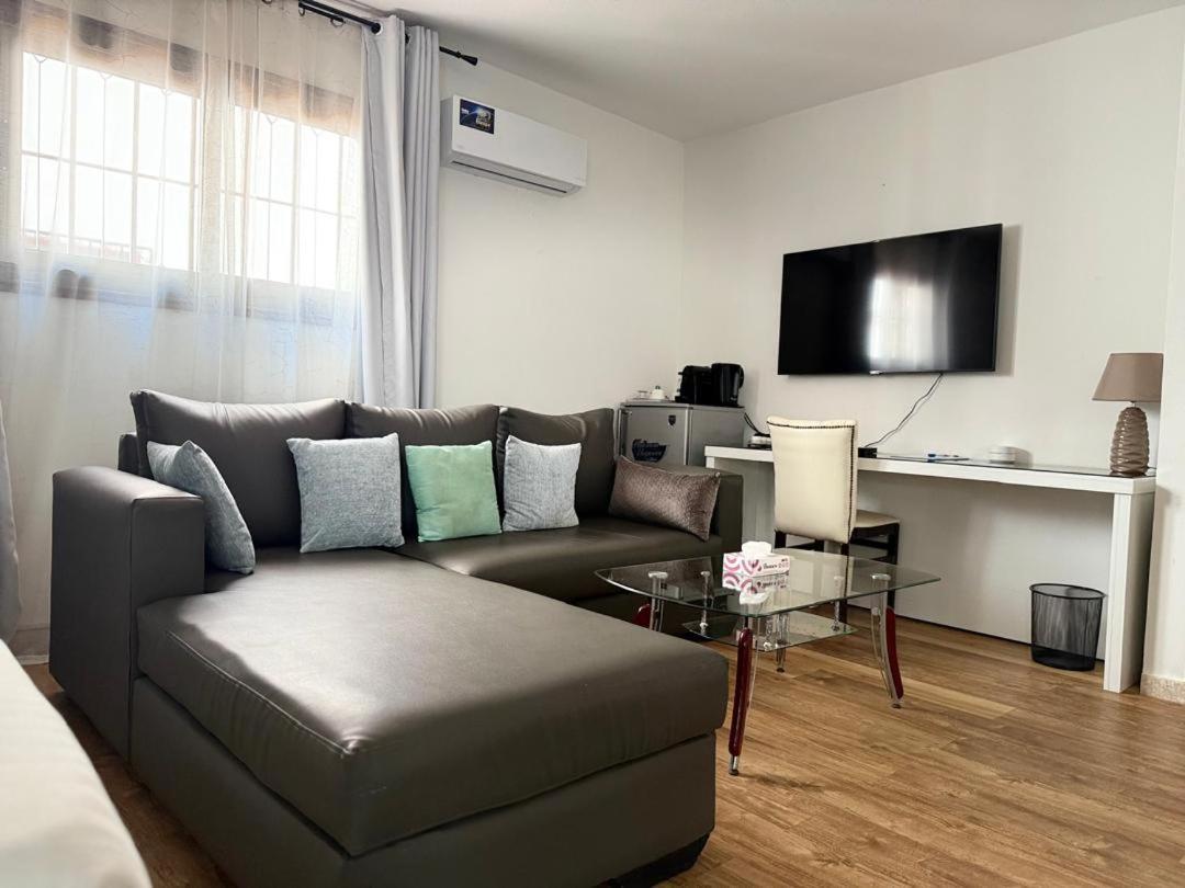 Residence Hoteliere Oceane Libreville Buitenkant foto