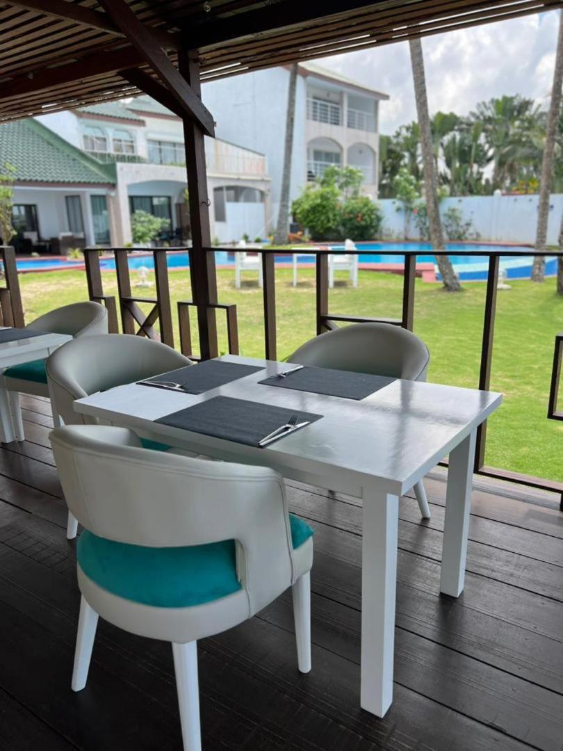 Residence Hoteliere Oceane Libreville Buitenkant foto