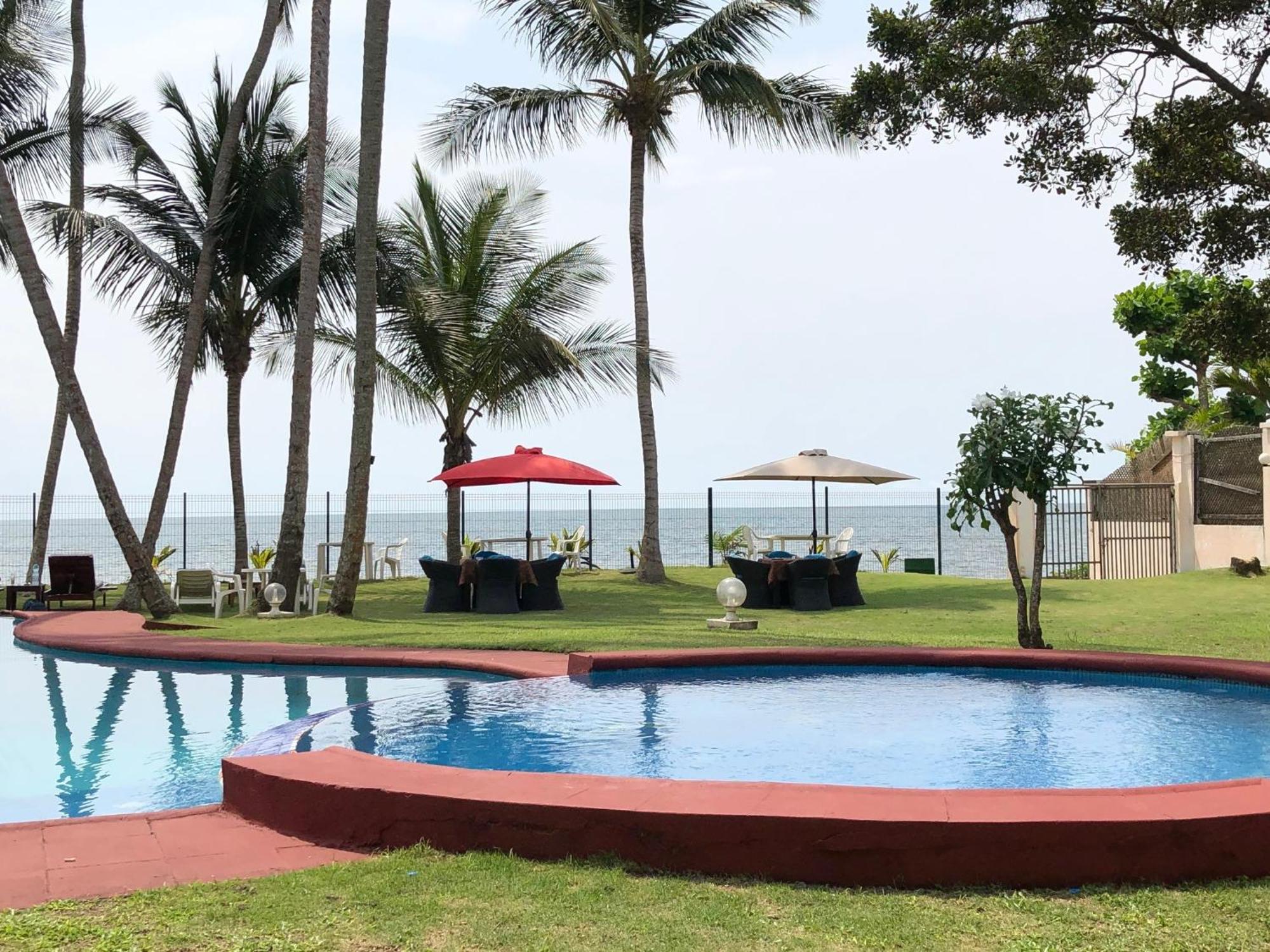 Residence Hoteliere Oceane Libreville Buitenkant foto