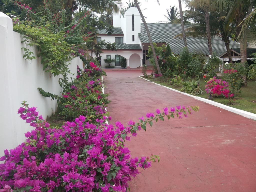 Residence Hoteliere Oceane Libreville Buitenkant foto