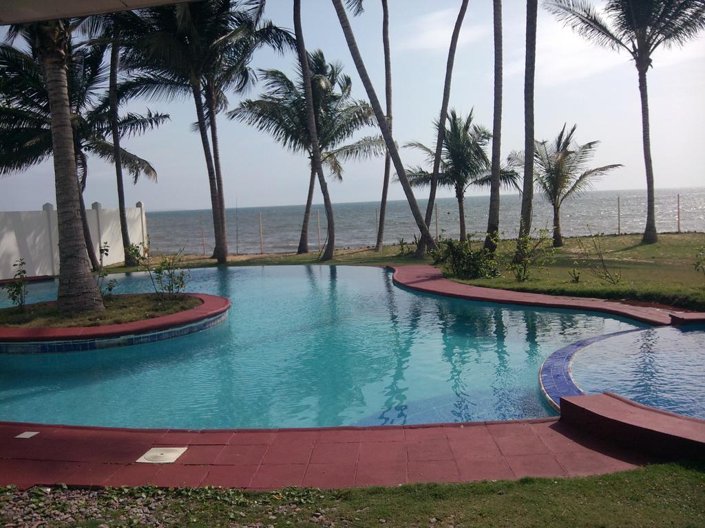 Residence Hoteliere Oceane Libreville Buitenkant foto